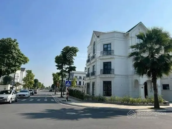 Quỹ căn bt vinhomes cổ loa giá gốc từ cđt vinhomes. 90m2 giá 13 tỷ. 120m2 giá 19 tỷ. 212m giá 50 ty