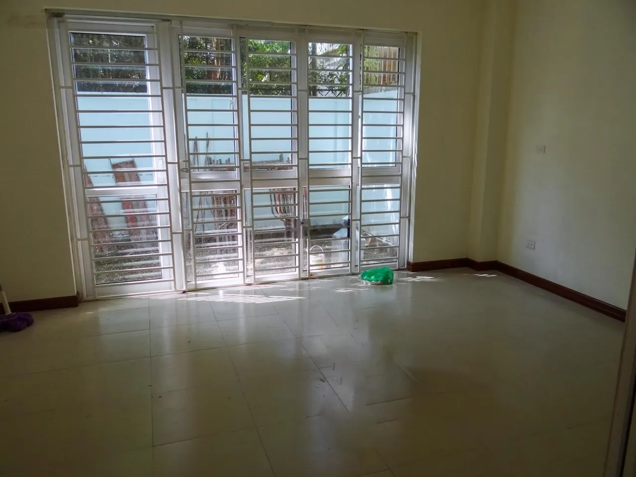 Cho thuê nhà ở hoặc kinh doanh trong ngõ đường Đặng Thai Mai, Tây Hồ