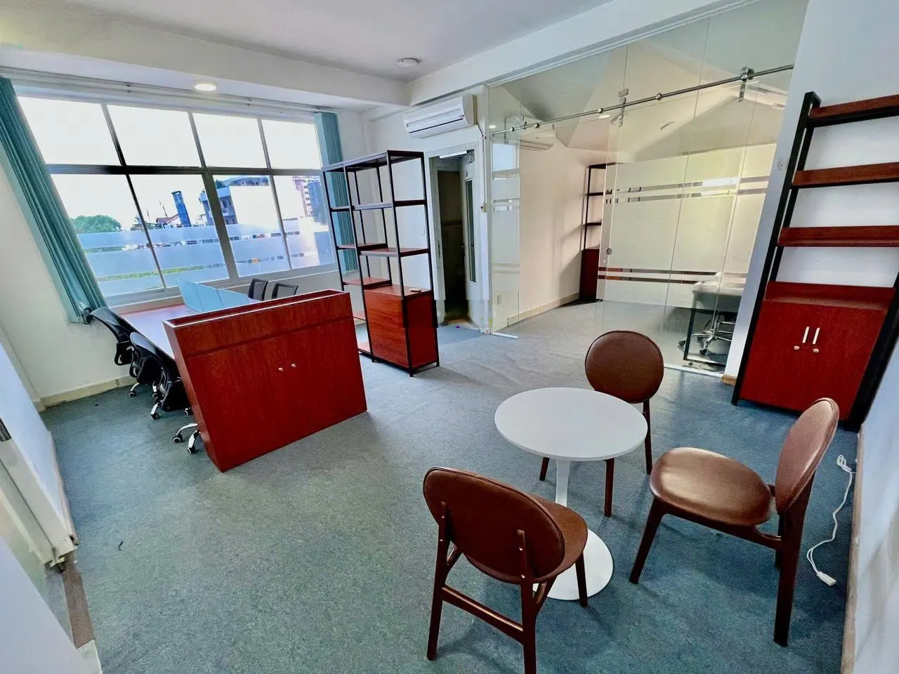 Hot! Cho thuê văn phòng mặt tiền Khánh Hội, Quận 4, 60-90m²-Miễn phí làm việc ngoài giờ-Giá từ 14tr