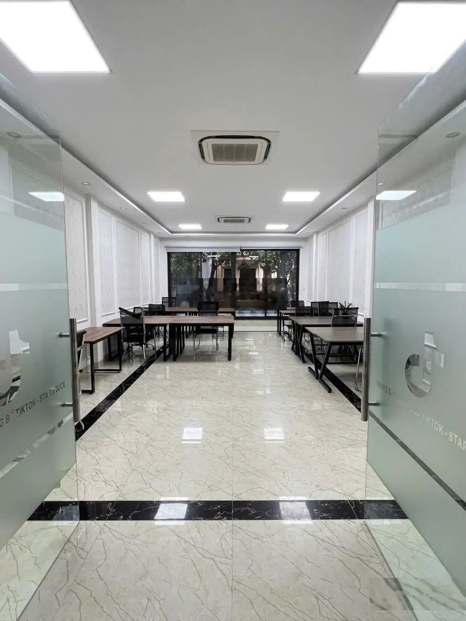 Cho thuê nhà mặt phố Xuân Quỳnh 85m² 5 tầng giá 40tr