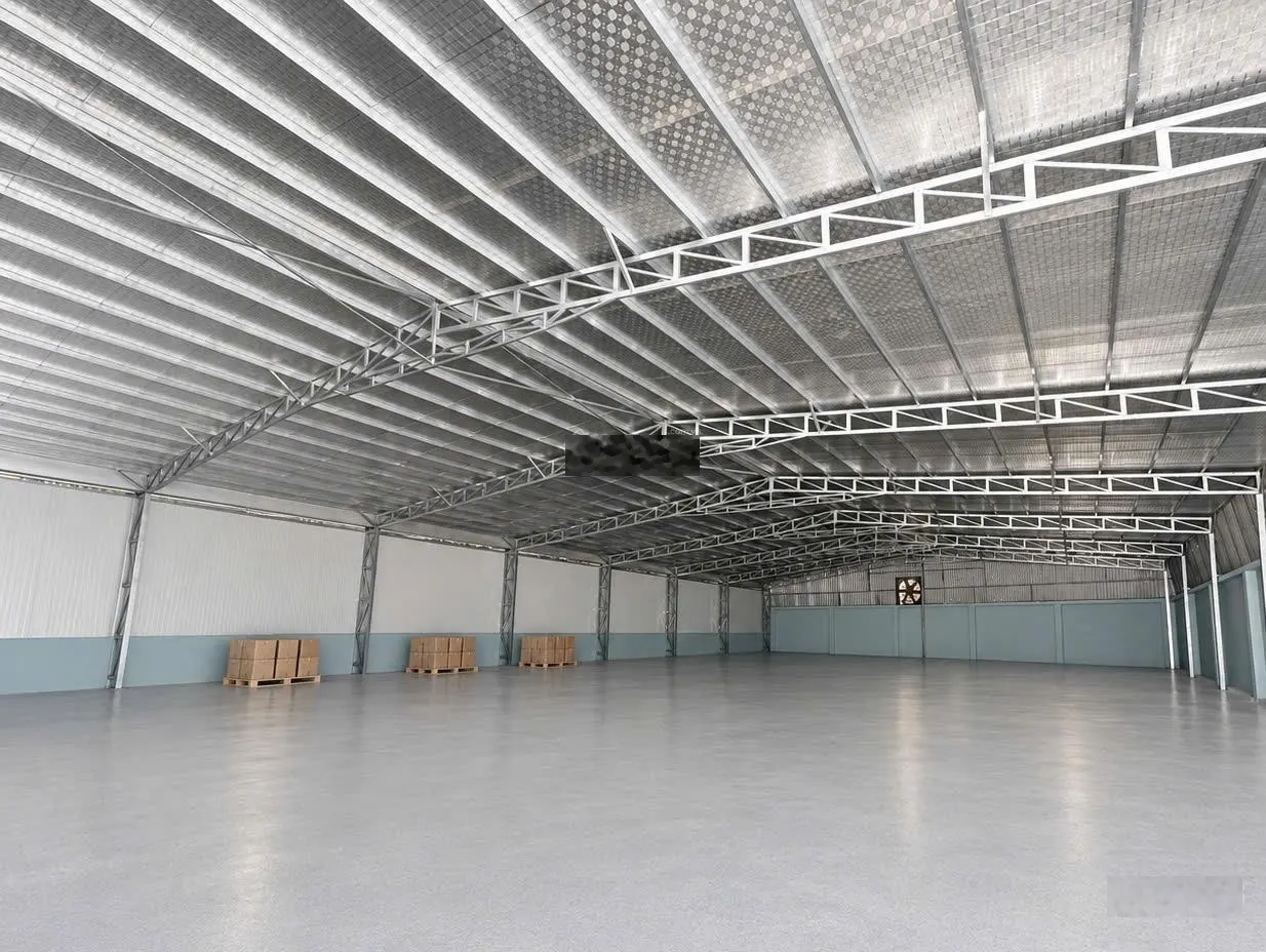 Cho thuê kho Phạm Hữu Lầu 650m kho + 300m sân epoxy, điện 3 pha