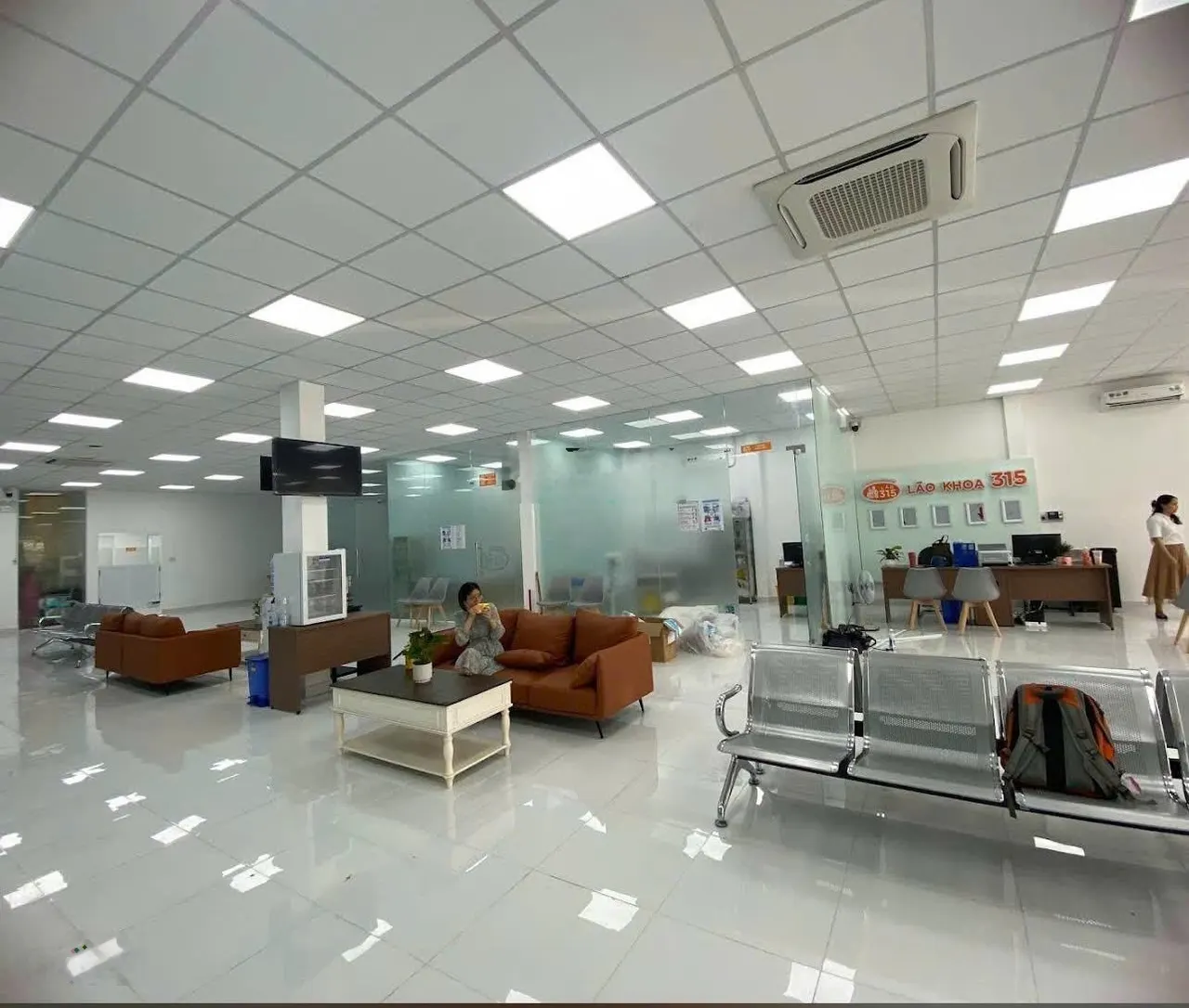 Cho thuê nhà mặt tiền lê văn quới bình tân dt 562m2 giá thuê 110tr/tháng