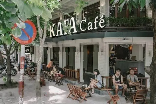 Siêu phẩm! Cho thuê lô góc mặt phố Hoàng Cầu, 100m2 x 3T, MT 21m, thông sàn, hợp mọi mô hình