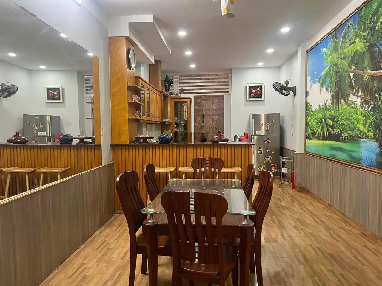 Cho Thuê Nhà đẹp Nguyễn Thiện Thuật vị trí Trung Tâm Nha Trang - Gần Biển , 4 phòng ngủ 4 wc