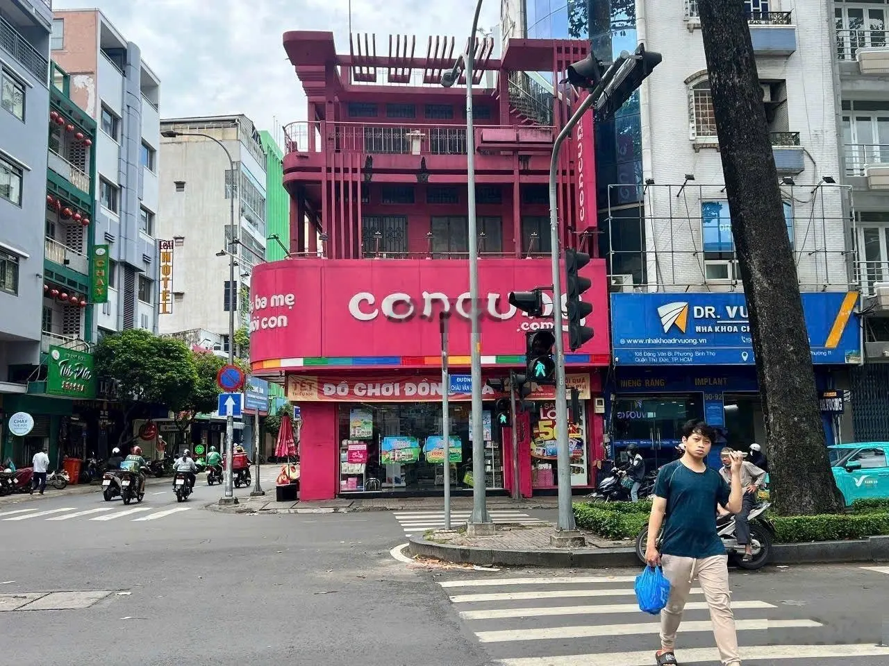 Cho thuê nhà góc 2MT Nguyễn Trãi, DT: 7m x 10m, 1 trệt, 2 lầu, Quận 5