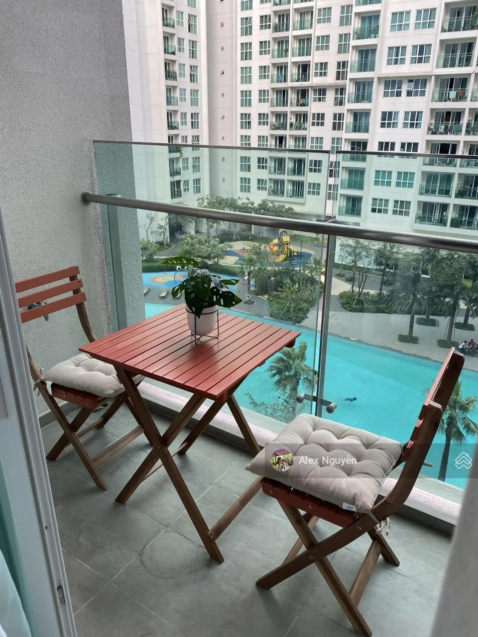 Căn hộ cao cấp tại Thủ Thiêm cách Emart 300m. 3PN - 120m2. View hồ bơi. Giá thuê chỉ 35tr/1 tháng
