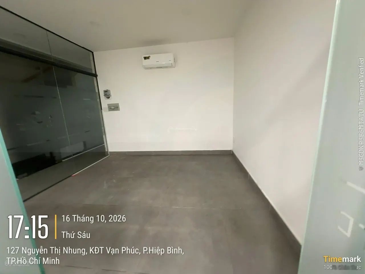Cho thuê văn phòng khu đô thị Vạn Phúc City 7x20m giá 14tr như hình