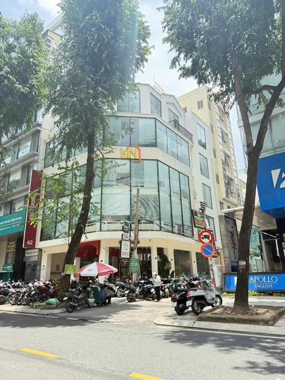 Cho thuê nhà góc 2MT Phạm Ngọc Thạch, DT: 10m x 15m, 1 trệt, 4 lầu, Gò Vấp