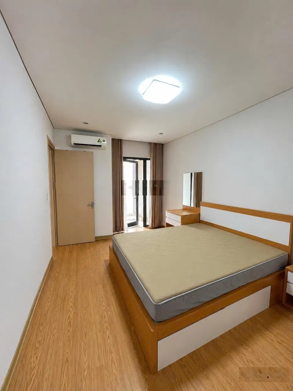 Cho thuê căn hộ Trung Yên Plaza, DT 94m², 2 phòng ngủ, giá 16 tr/th, LH 091••••92