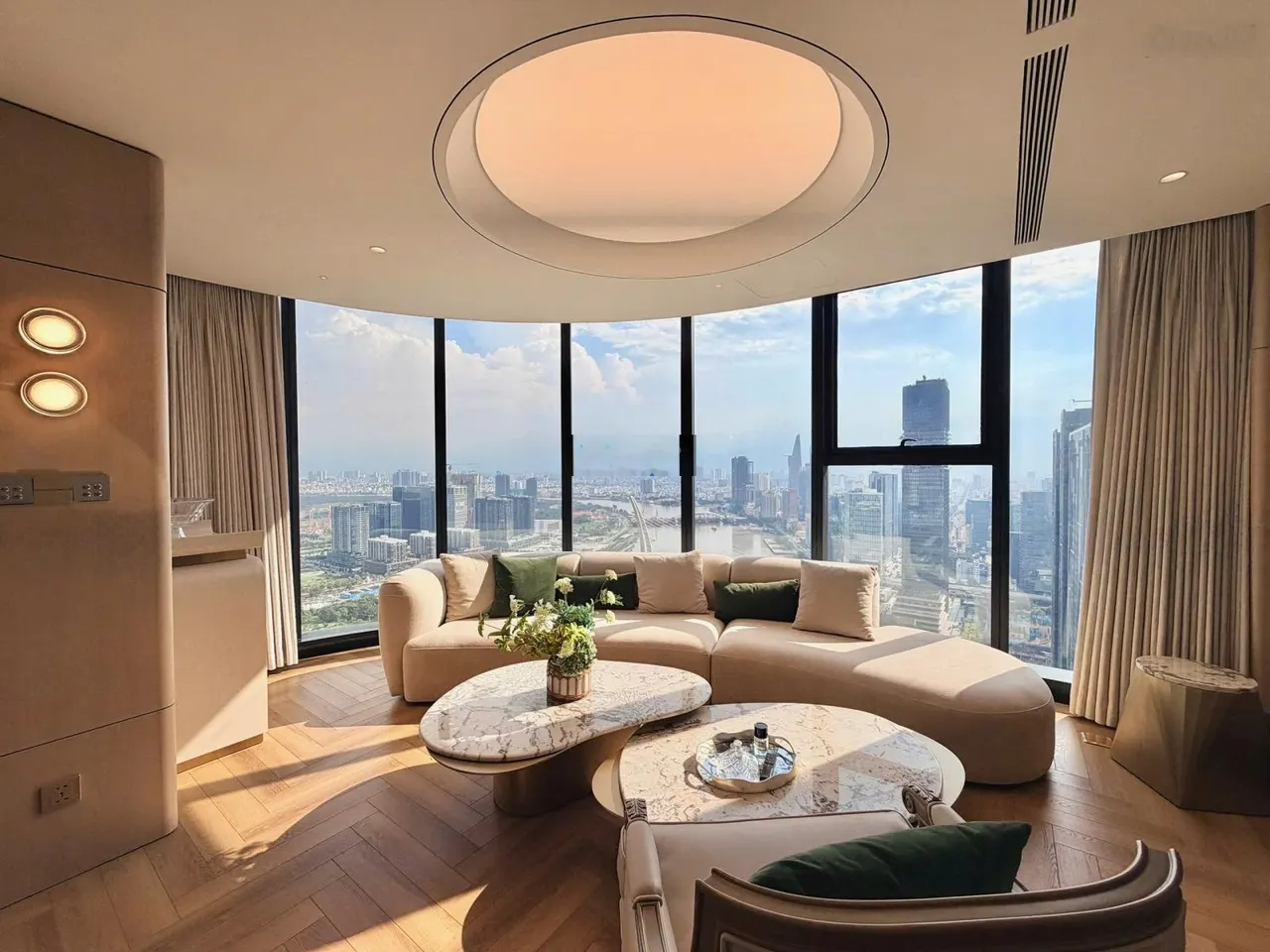 Chính chủ cho thuê căn hộ 3 phòng ngủ nội thất mới 100%.