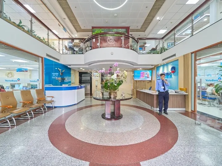 Tòa nhà cho thuê Ngô Gia Tự, Phường 2, Quận 10. DT: 20x15m. Hầm trệt 8 lầu