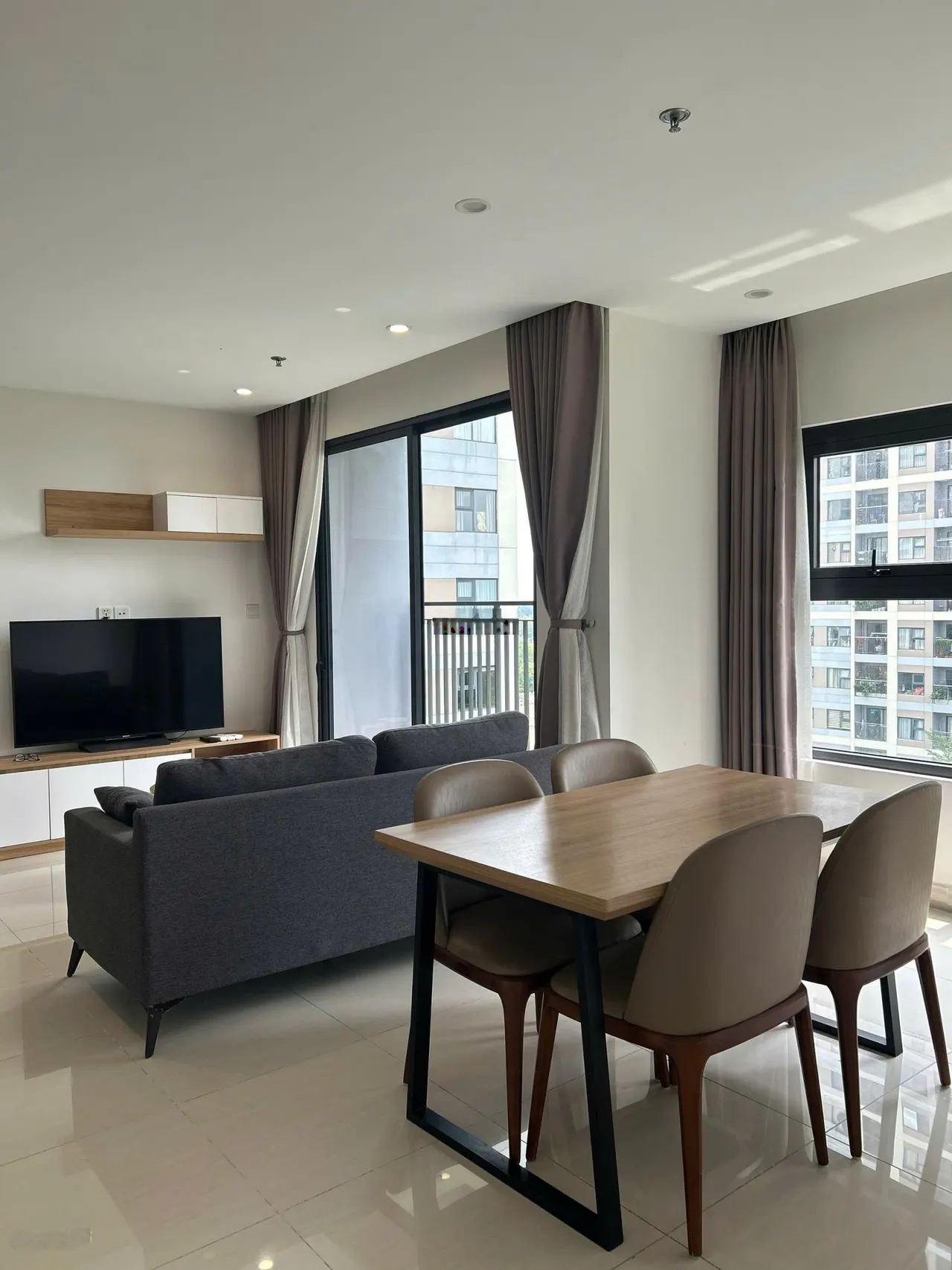 Căn hộ cần cho thuê, diện tích 69m2, 2PN + Khu dân cư Vinhome Grand Park - Quận 9 - HCM