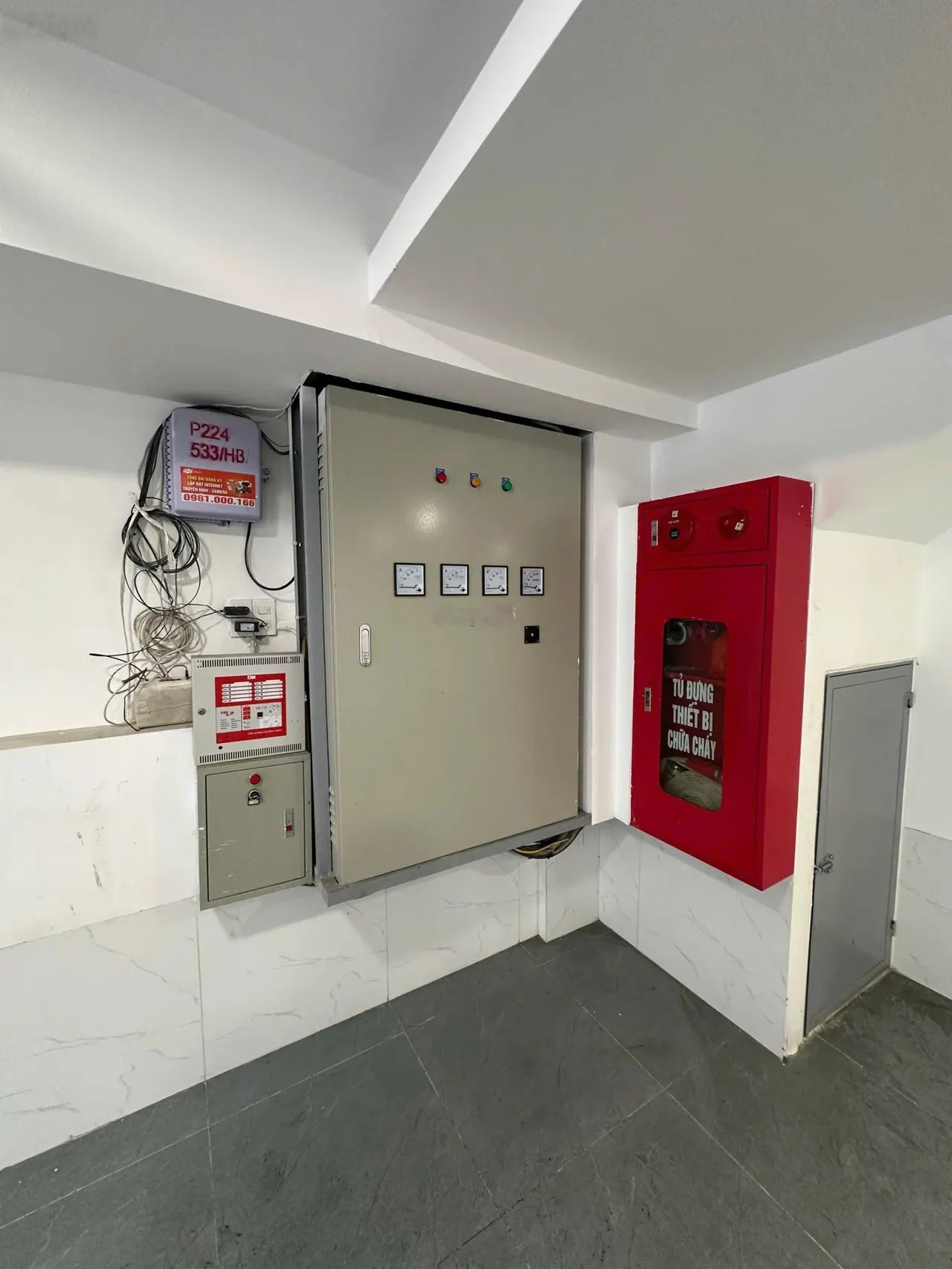 Cho thuê nhà mặt phố Trần Thái Tông mặt tiền 8m diện tích 140m2 x 7 tầng có hầm nhà đẹp sạch sẽ