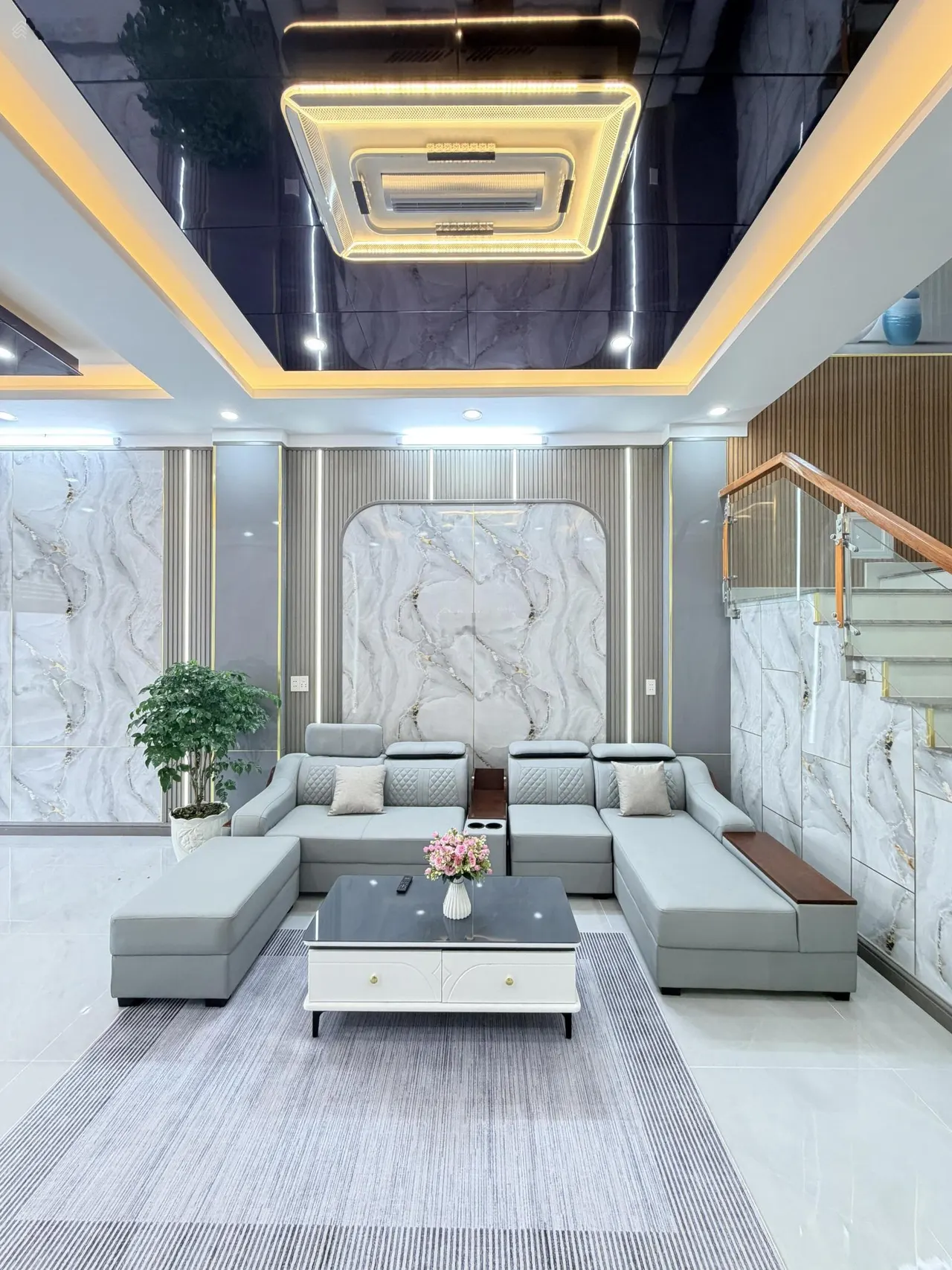 Bán nhà 1 trệt 1 lầu P. Hoá An cũ. DT: 5x16m=80m2. Giá: 3tỷ990tr bớt lộc