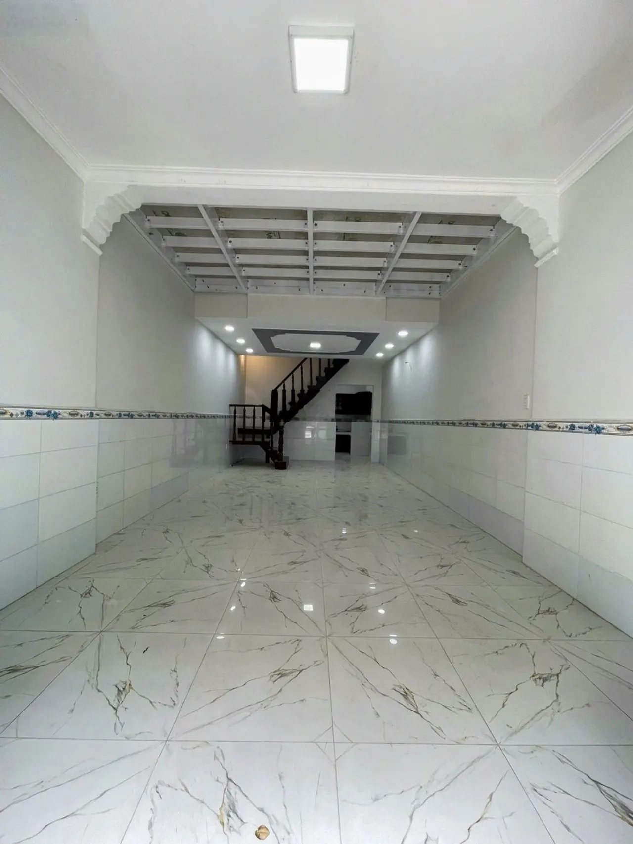 Bán nhà Tân Kỳ Tân Quý - kế Etown Cộng Hoà - 51m2 - giá cực rẻ chỉ nhỉnh 4 tỷ hơn - 2 tầng mới