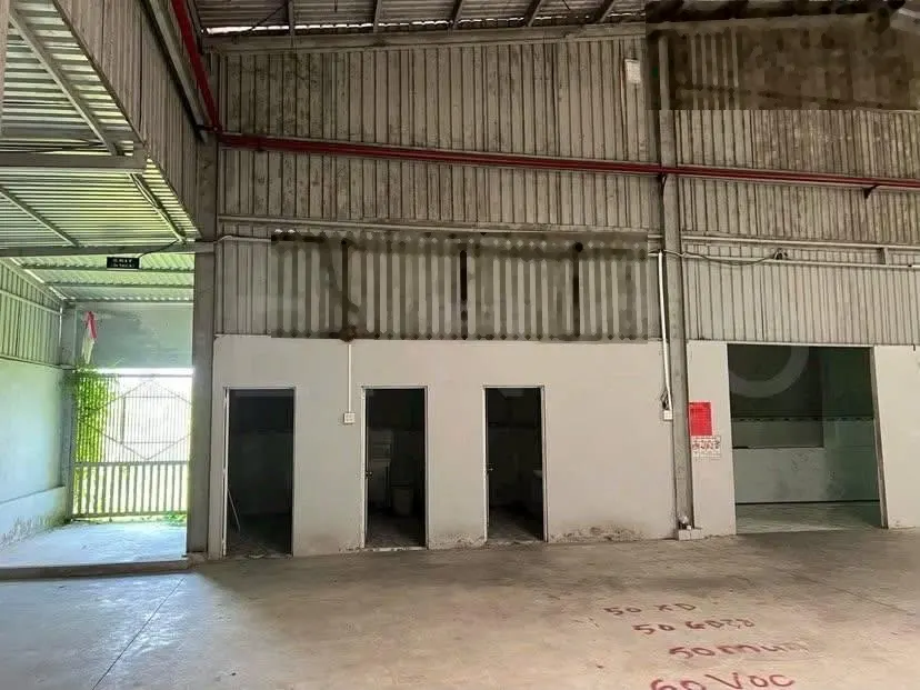 Cho thuê kho 1.200 m2 mặt tiền Nguyễn Văn Linh 50 triệu