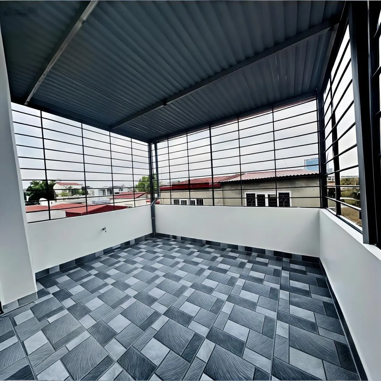 Bán nhà Phố Trần Nguyên Hãn, ngõ thông các ngả, xây mới hiện đại, sân cổng riêng, 64m2, 4T, 3,9 tỷ
