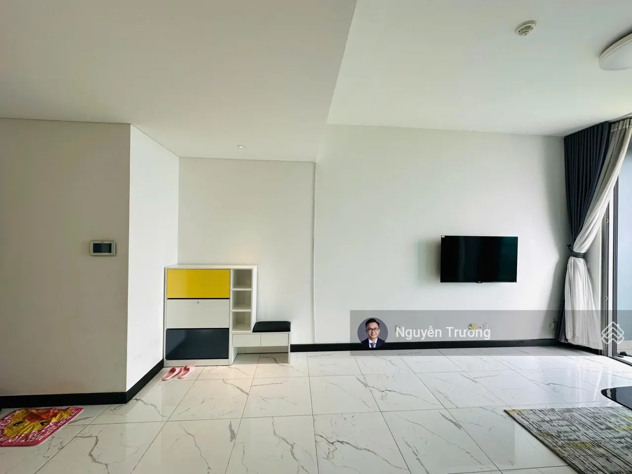 Thuê ngay căn hộ 2PN lầu cao 3X nội thất đẹp, căn góc siêu thoáng mát. Giá chỉ 33 triệu