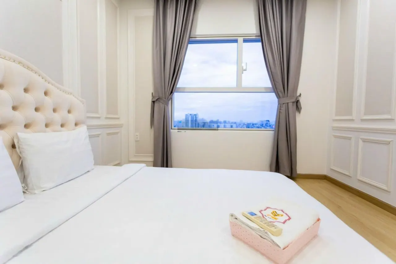 Bán căn hộ CC Sunrise City, giá 5,2 tỷ thương lượng trực tiếp chính chủ, 53m2, view đẹp hot!