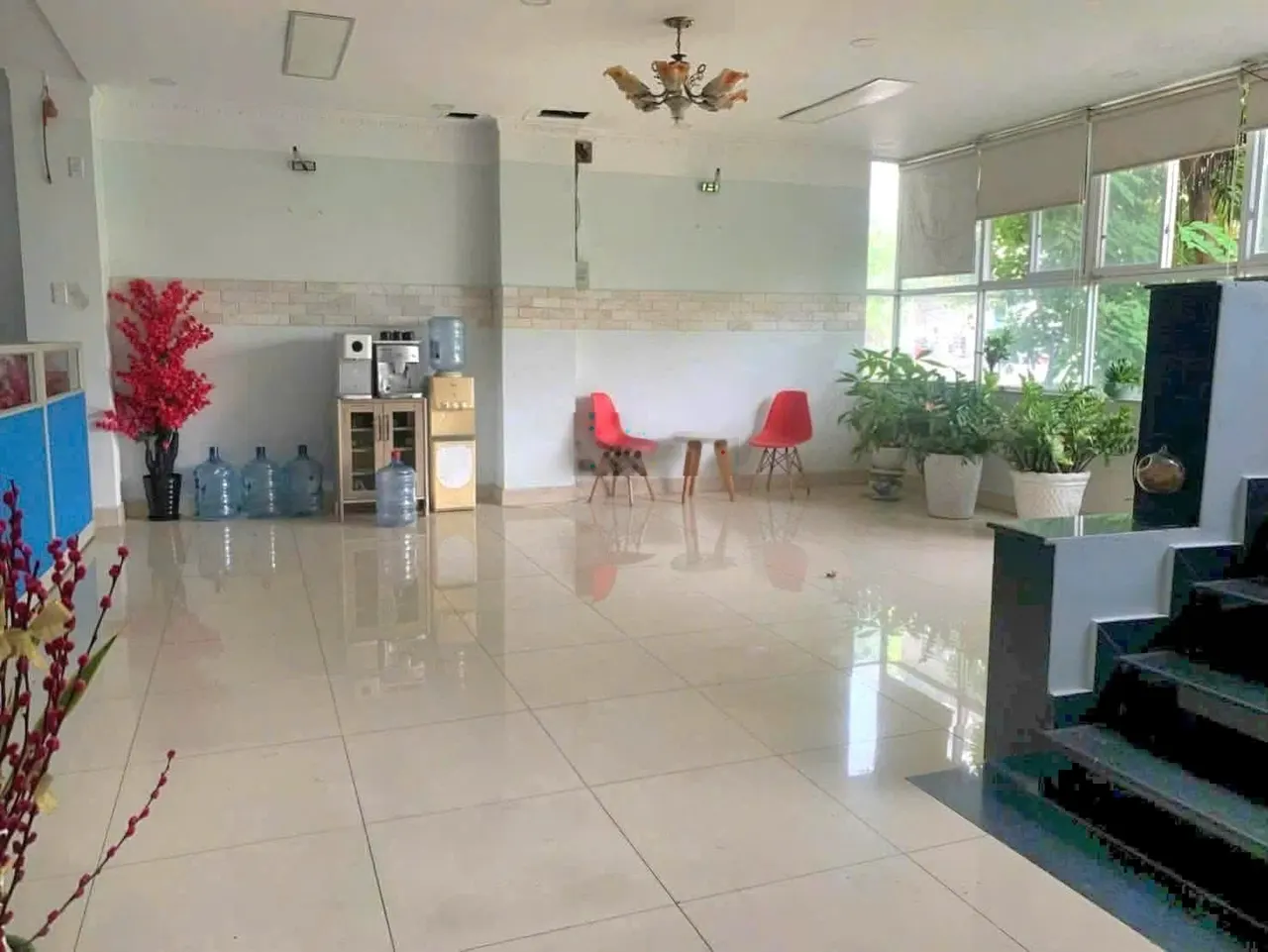 Cho cải tạo làm CHDV - Cho thuê tòa nhà 1400m2 sàn - đúc 5 tấm - Trung tâm Tân Phú