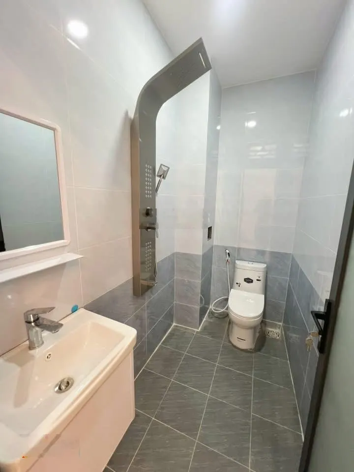 Bán nhà 2 lầu 1 trệt sổ riêng Phường Tam Hiệp sát Bệnh viện Đồng Nai