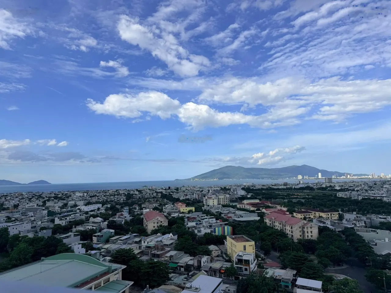 Cho thuê Mia Center Point căn hộ tầng cao view biển. Chỉ 7,5 triệu/tháng