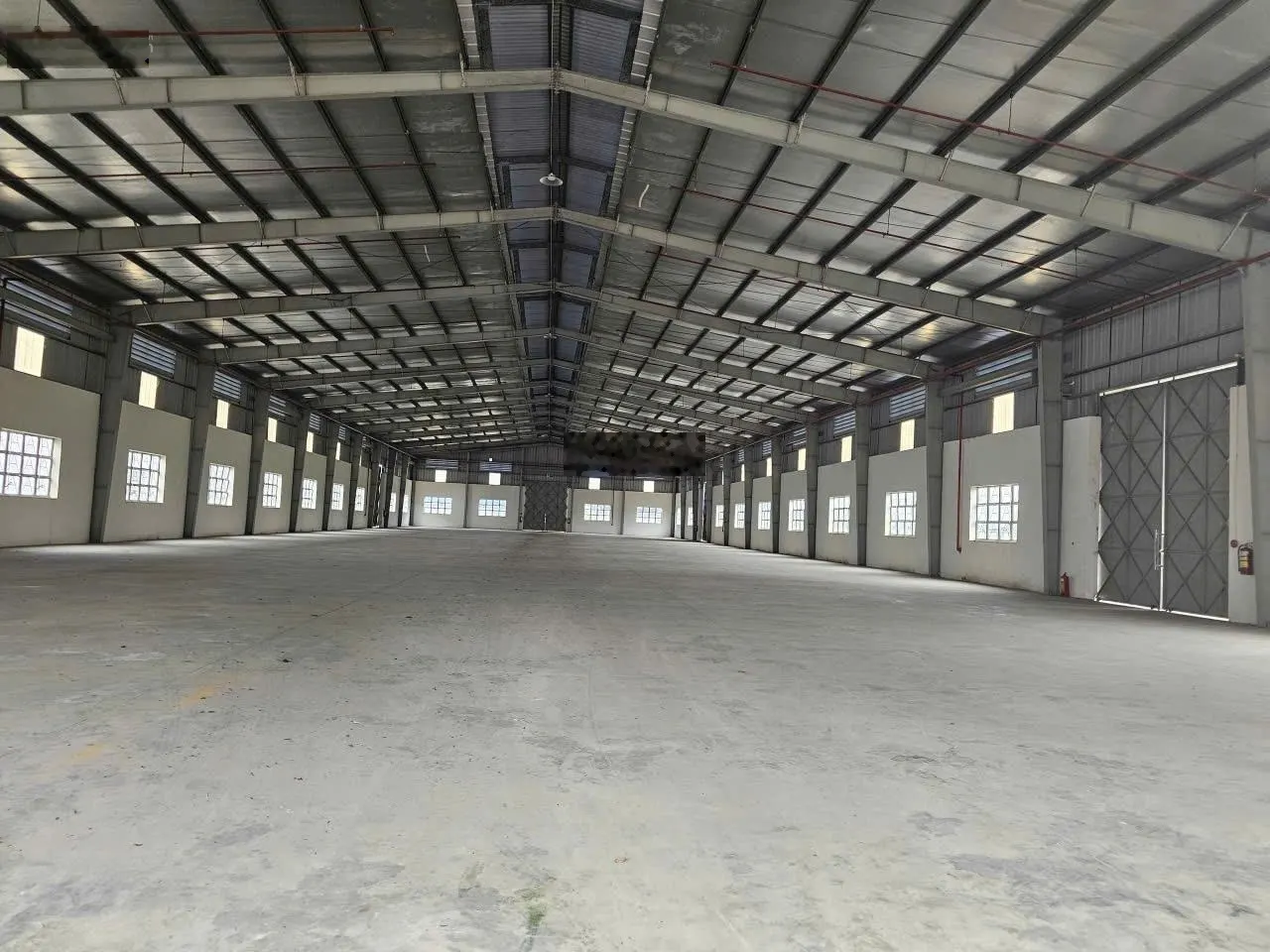 Cho thuê xưởng mới KCN Tân Đô KV 4.600m2, Nx 2.000m2 PCCC tự động, điện 500kVA, 2.8$/m2