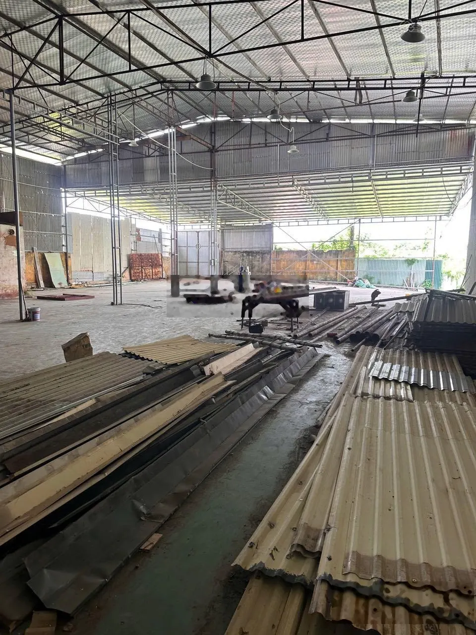 Cho thuê kho xưởng tại Kiêu Kỵ, Gia Lâm 1250m giá 100 triệu/tháng. Xe container, điện 3 pha, PCCC