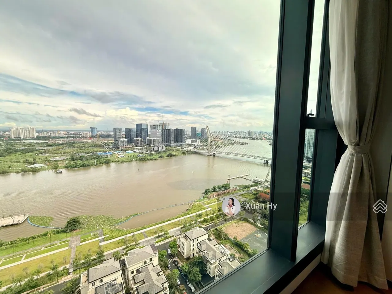 Cho thuê căn hộ Grand Marina Saigon 2PN2WC Tòa Sea - View trực diện sông, Cầu Ba Son & Pháo hoa