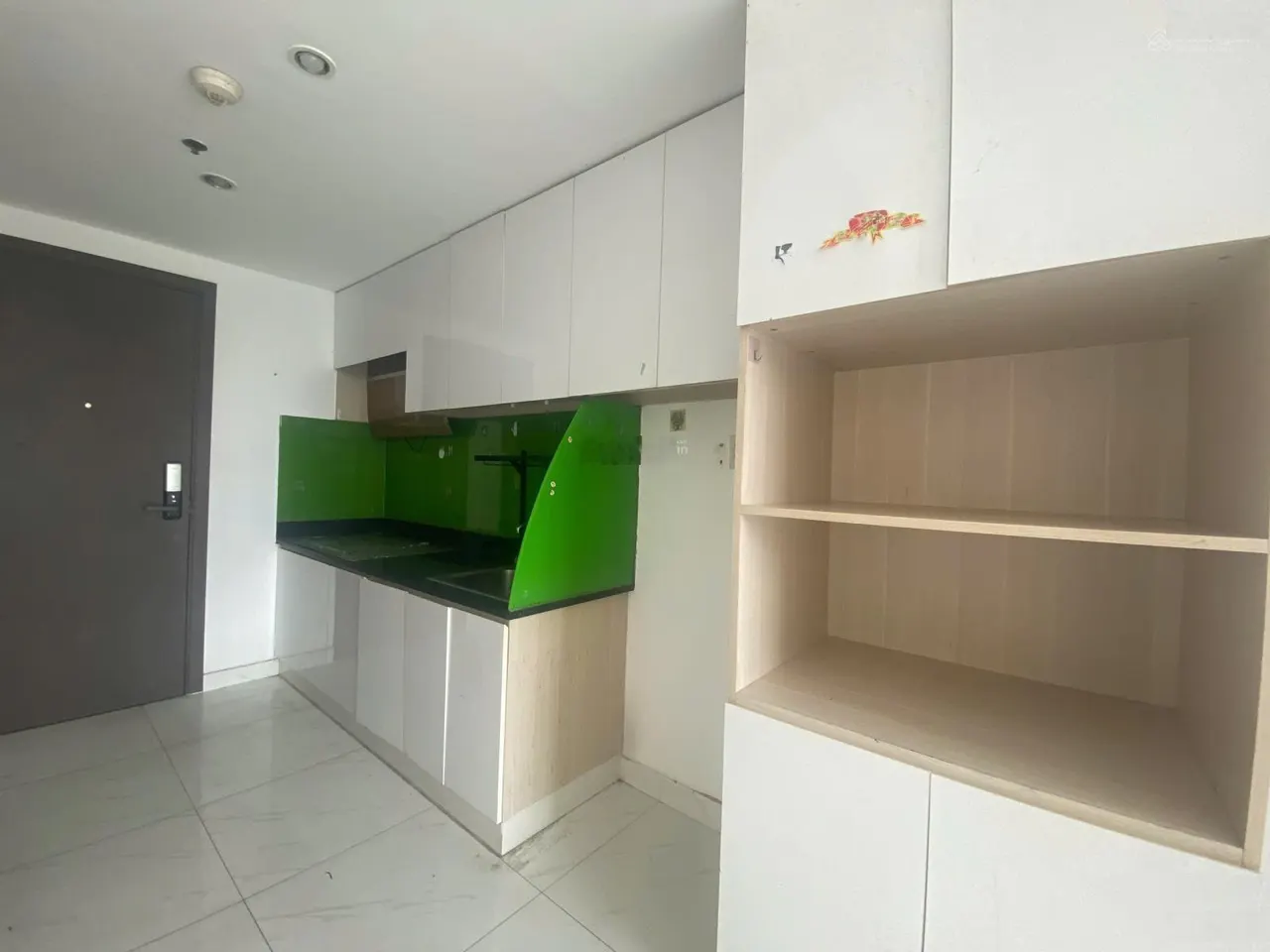 Cho thuê căn hộ nội thất cơ bản Orchard Garden - Novaland 1 phòng ngủ 36m2 ở hoặc làm văn phòng 9tr