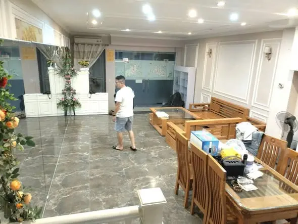 Cho thuê nhà 4 tầng tại Sài Đồng, Long Biên, giá 14 triệu/tháng, kinh doanh tốt