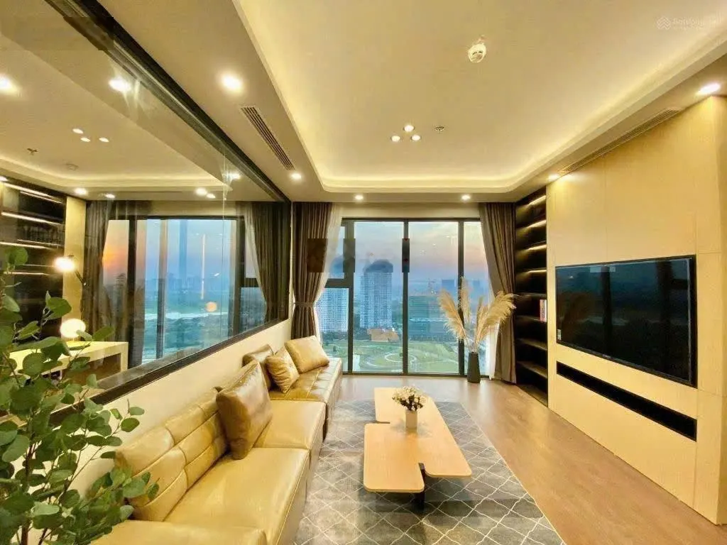 Cho thuê căn hộ 24T2 - Trung hòa nhân chính - Hoàng Đạo Thúy 122m2 - 2pn 2wc , 15tr.