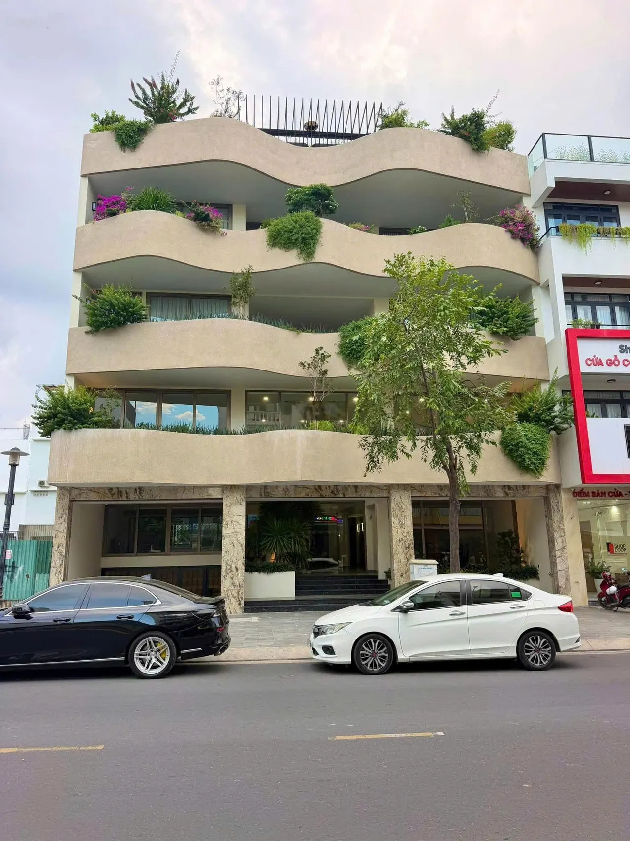 Cho thuê 600m2 mặt bằng kinh doanh mới 100% mặt tiền Thích Quảng Đức (Hà Quang 2), Nha Trang