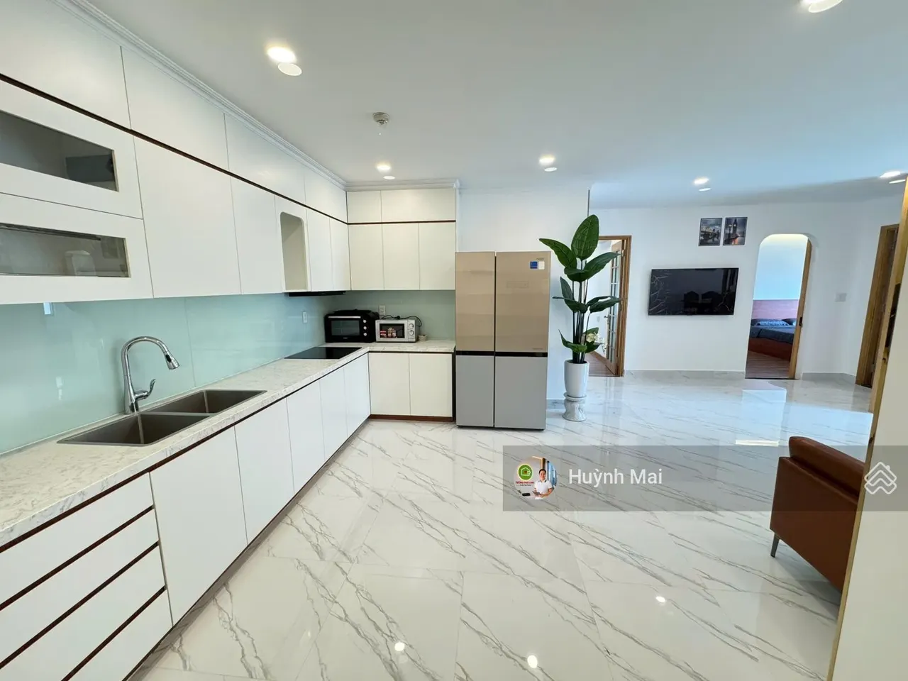 Cho thuê nhanh giá rẻ 2 phòng ngủ The Goldview Quận 4 chỉ 16tr/tháng đầy đủ nội thất
