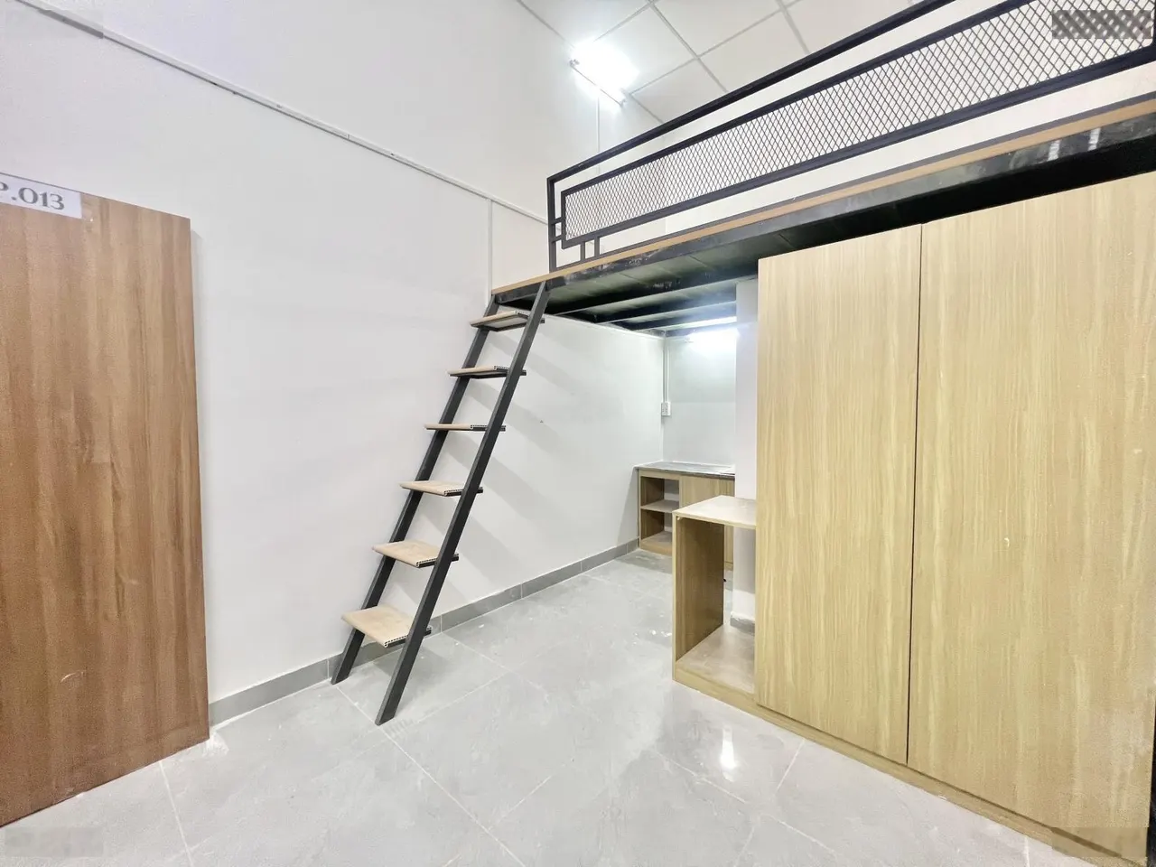 Dãy phòng trọ trệt giá rẻ, gác cao 2m, mới 100%, giữ phòng đến 1/11, sẵn tủ đồ, đẹp lung linh