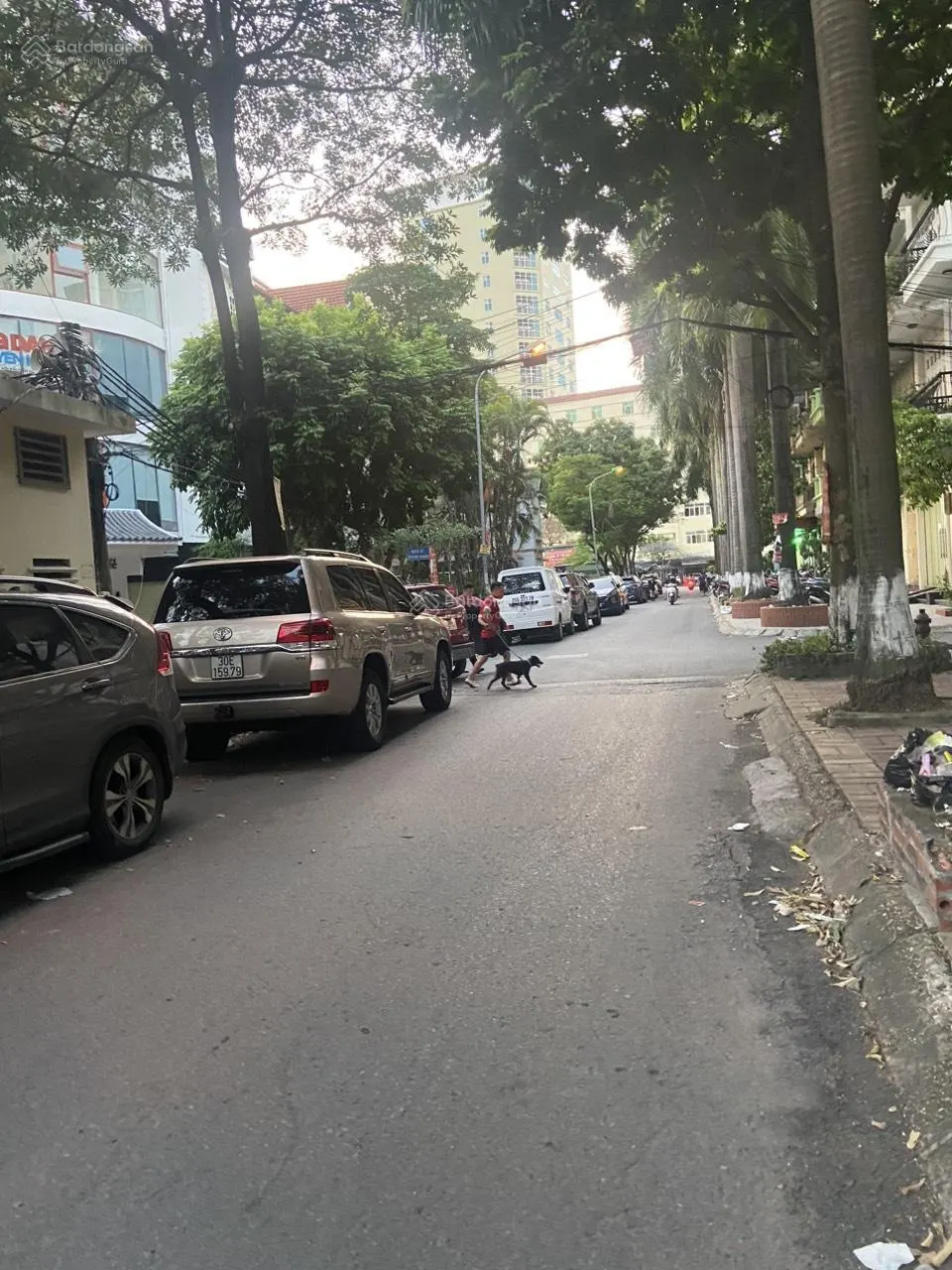 Chính chủ cho thuê nhà số 21A ngõ 55 Đỗ Quang. DT: 70m2 x 5 tầng, MT: 5m, giá 26 triệu