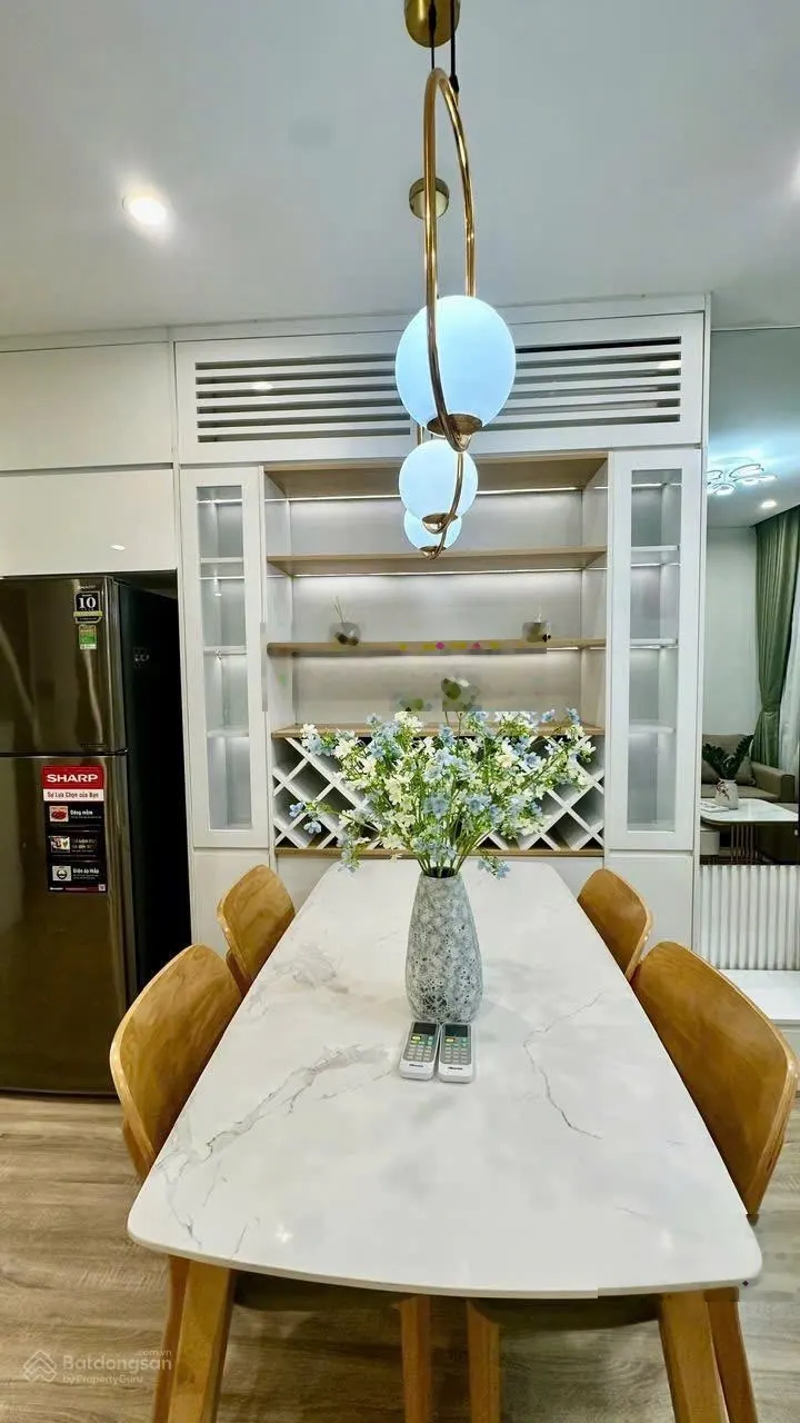 1N + full đồ view biệt thự đẹp sạch chỉ 7,5tr