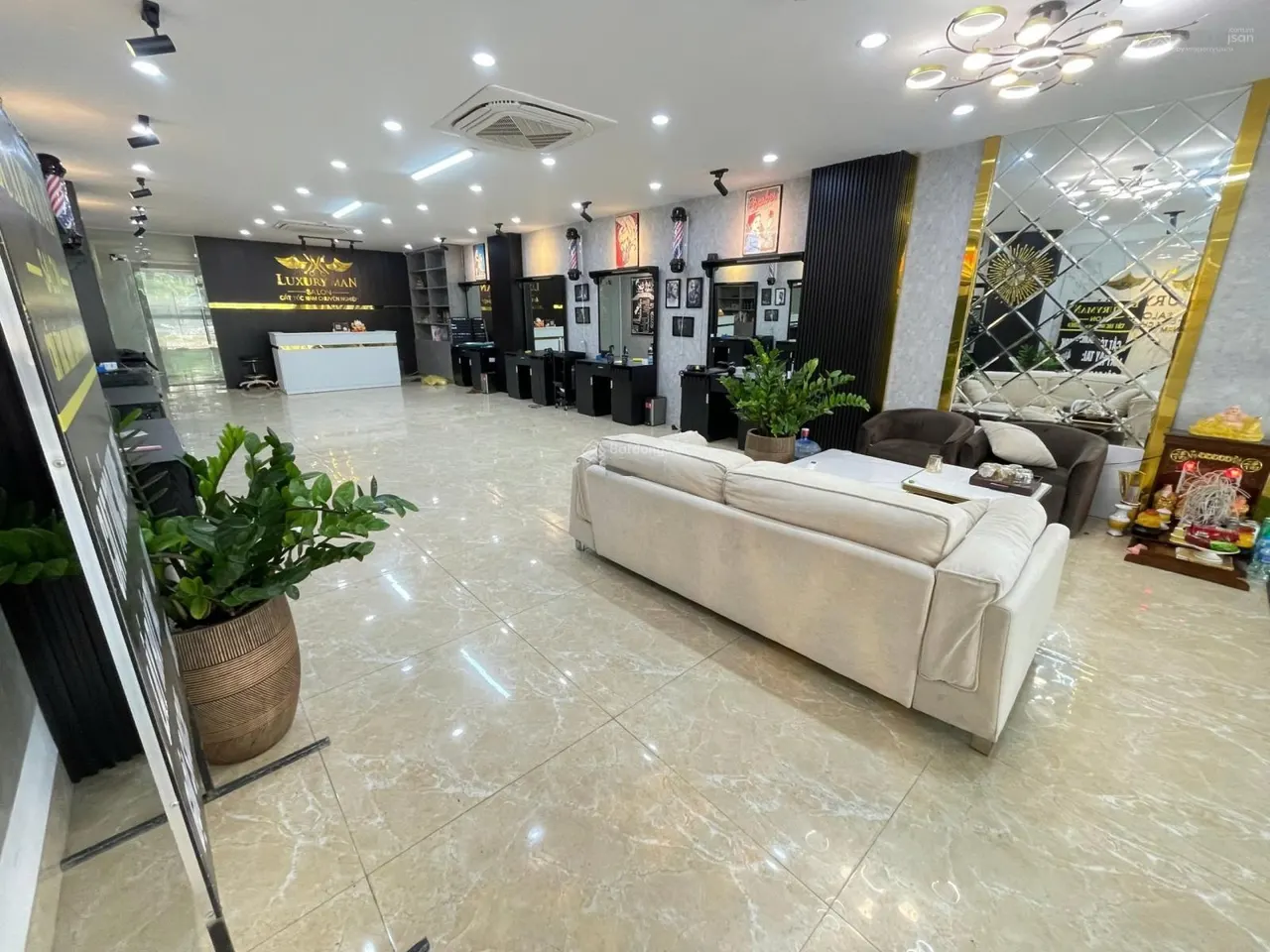 Cho thuê mặt phố Trung Hòa - Cầu Giấy: 150m2 - 5 tầng - tuyến phố KD sầm uất mọi mô hình
