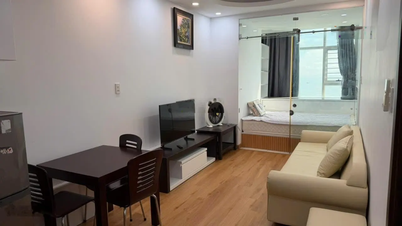 Cho thuê căn hộ view biển tại Mường Thanh 60 Trần Phú