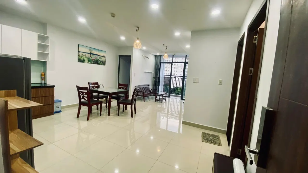 Cho thuê CC 2PN 70m2 chỉ với 7,9 triệu ở Phú Đông Premier, nhà có 2 máy lạnh