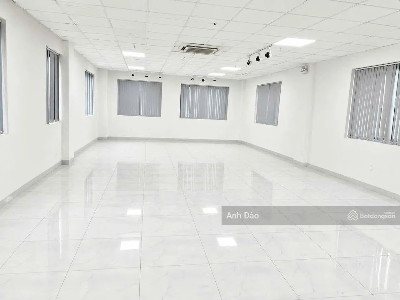 Căn góc 2 mặt tiền Võ Văn Tần Quận 3 ngay tuyến Cao Thắng sầm uất