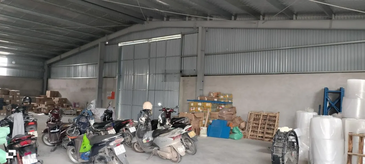 Cho thuê kho xưởng KCN Phú Nghĩa Chương Mỹ 1600m2, điện 3 pha, container đỗ cửa