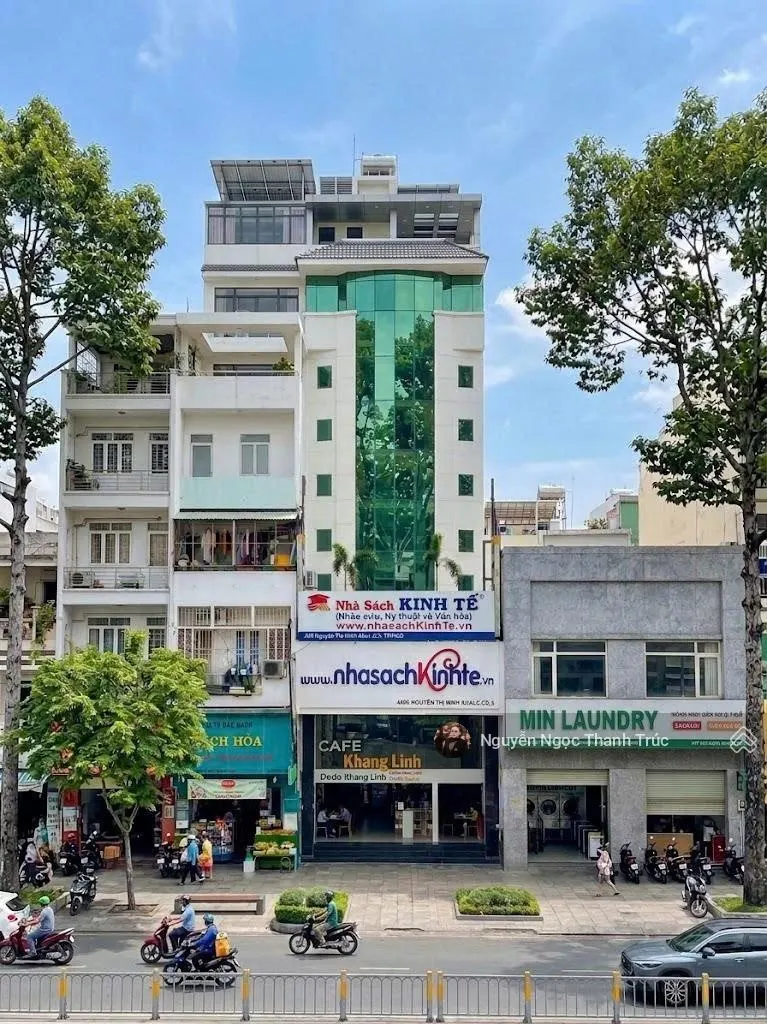 Tòa nhà mặt tiền nguyễn thị minh khai,quận 3 dt 7x20m hầm, trệt,lửng, 6 tầng 180 triệu/tháng