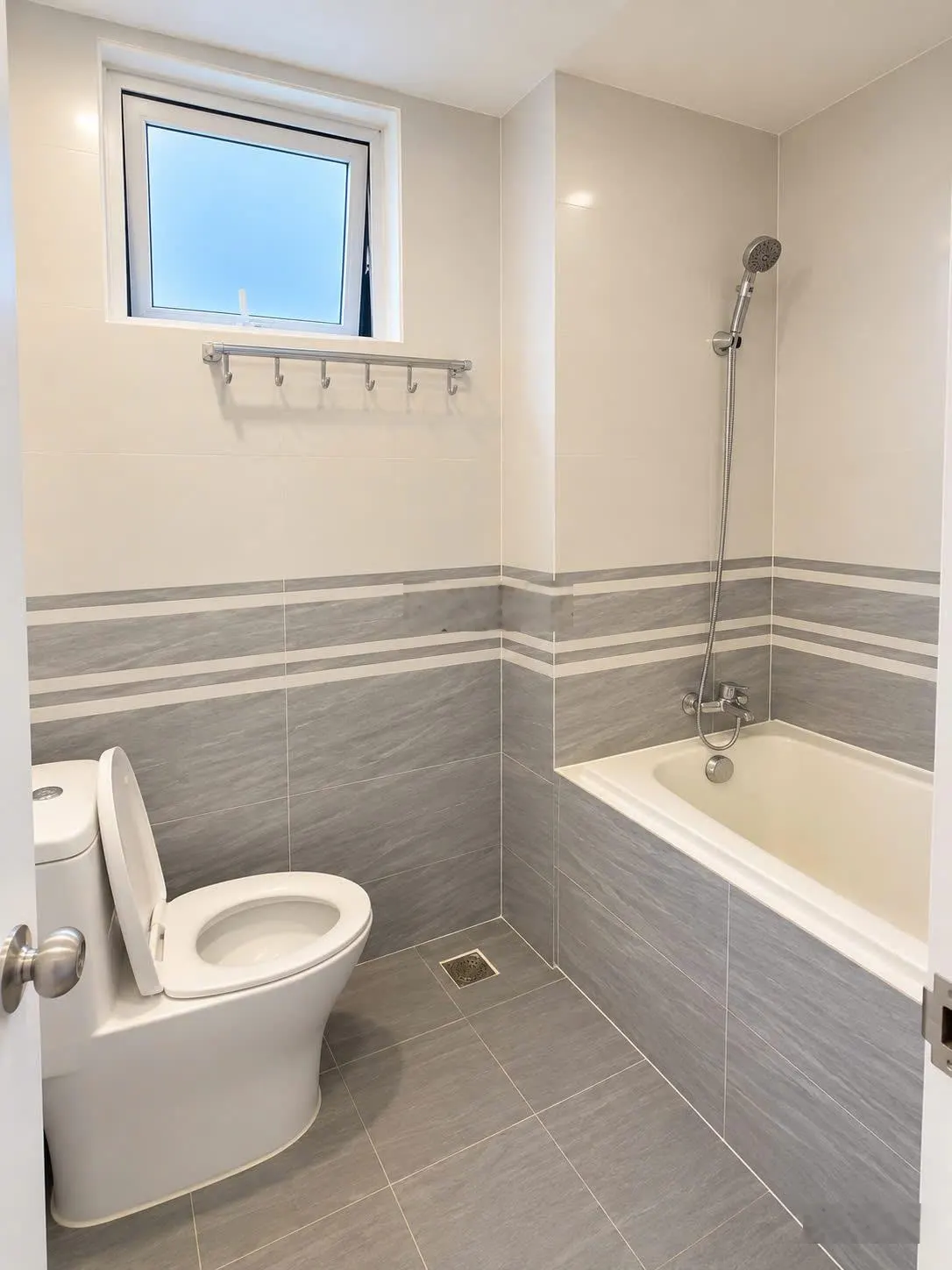 Hàng hiếm tại Trung Sơn, 10 triệu, 60m2, 1PN, 1WC, full nội thất. Nhận nhà tháng 12.