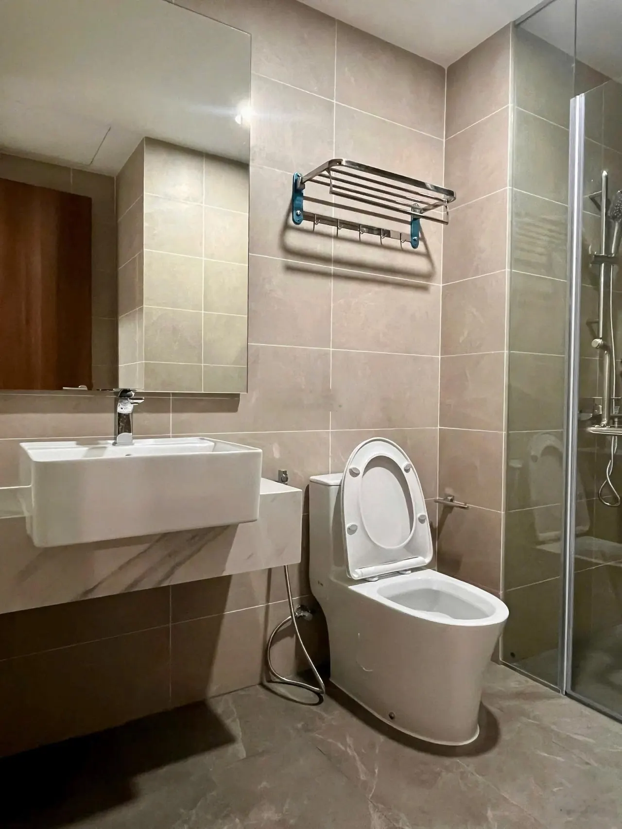 The Privia: Cho thuê 1PN giá 9,5tr/th có máy lạnh, bếp