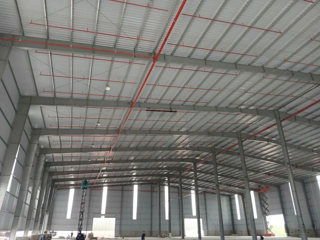 Cho thuê 1.000m2 kho xưởng tại KCN Ngọc Hồi, xưởng mới xây xong, nhận xưởng vào vào dùng ngay