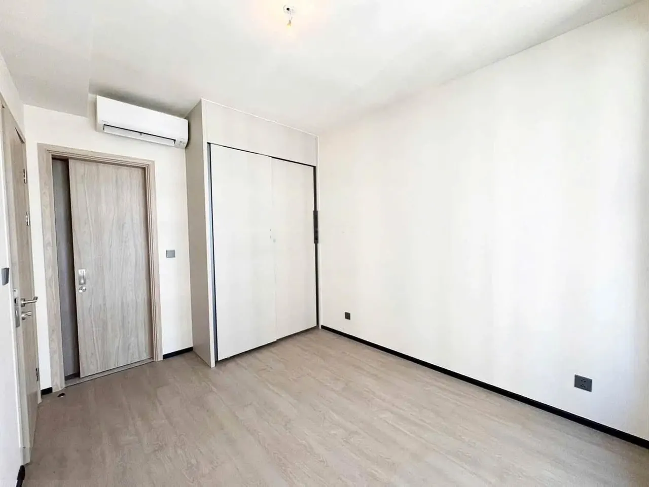 Chính chủ chưa cần ở đến cho thuê lâu dài căn 1N1K 43m Lumi Hanoi. Miễn phí dịch vụ 2 năm