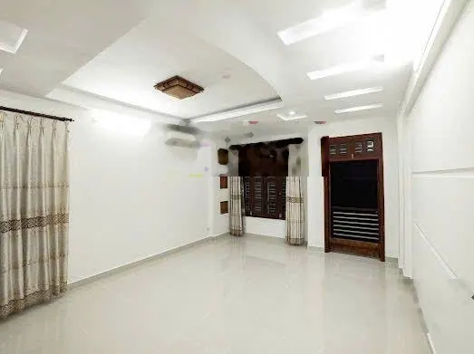Cho thuê nhà Kinh Doanh phố Hoàng Cầu, ngõ Oto tránh 120m2x5 Tầng, mt6.8m, giá 60tr/th