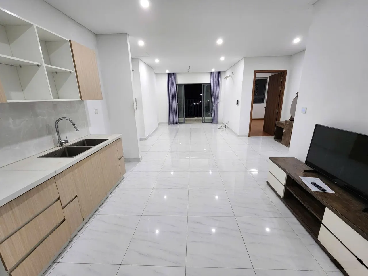 Cho thuê căn hộ Chung cư D-Vela Huỳnh Tấn Phát, P. Phú Thuận, Quận 7, HCM, 92m2, 3PN, 12 triệu