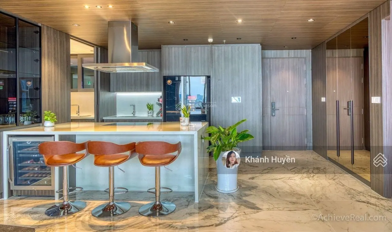 Cho thuê căn hộ Landmark 81 diện tích 172m2 có 4 phòng ngủ nội thất Châu Âu view sông mới